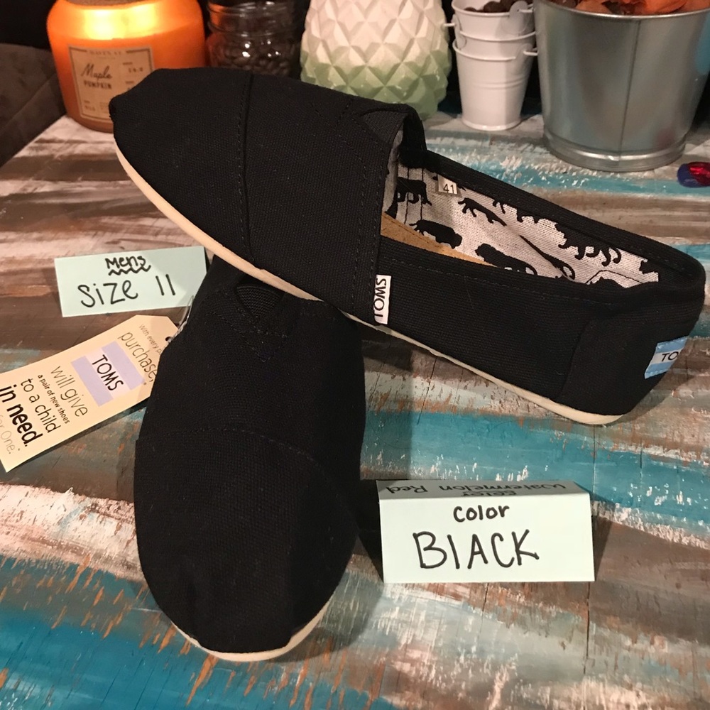 Men’s black toms size 11